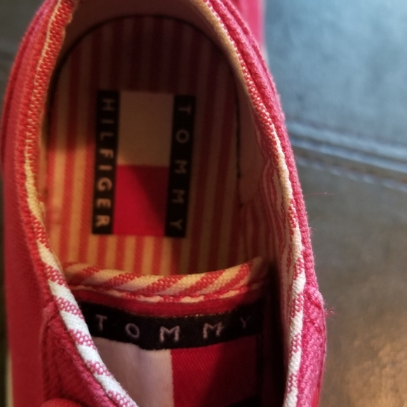 TOMMY HILFIGER Slip-on Sneakers (Size 6M=25cm) - Picture 15 of 16
